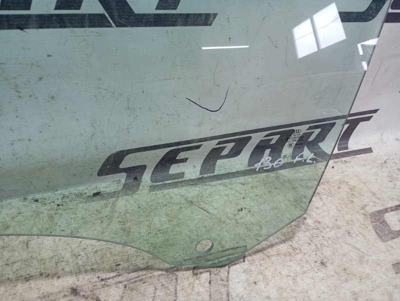 Стекло двери Audi A6 2010 C6