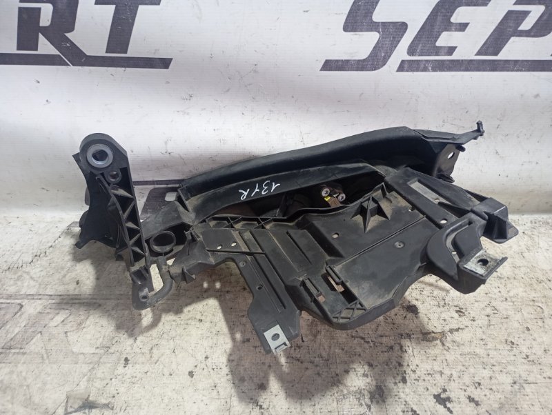 Кронштейн фары Audi A4 2008 B8