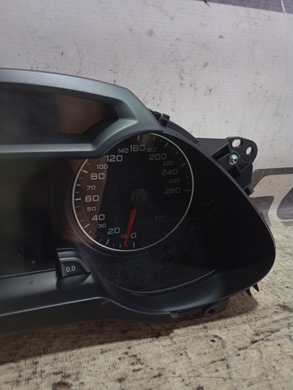 Приборная панель Audi A4 2008 B8