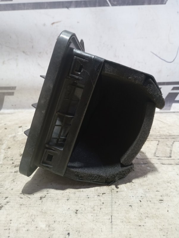 Дефлектор воздушный Audi A4 2008 B8