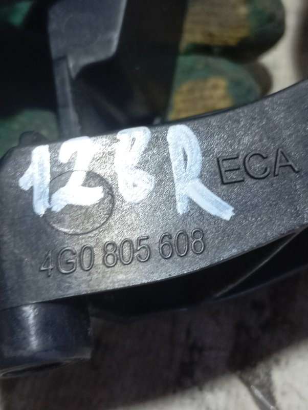 Кронштейн бампера Audi A4 2002 B6