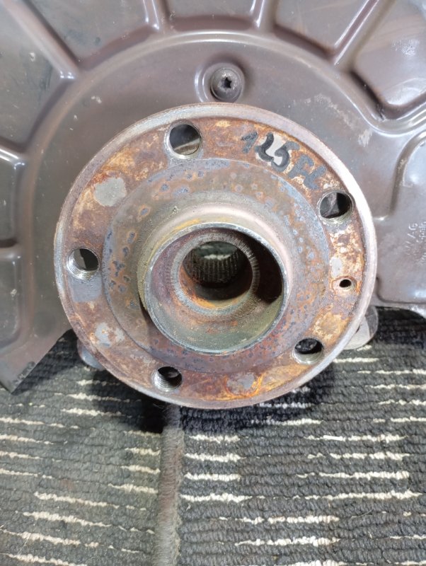 Кулак поворотный Audi A3 2010 8P