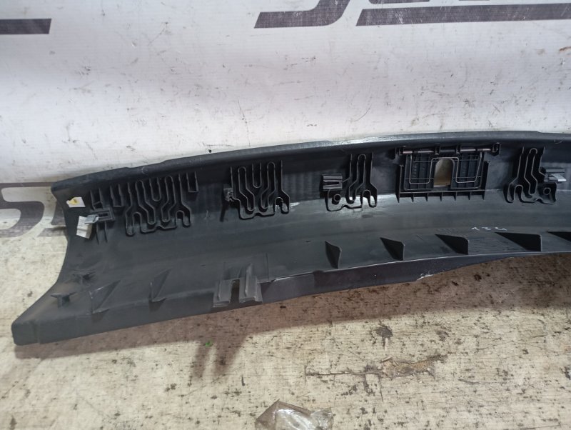 Накладка порога багажника Audi A4 2011 B8
