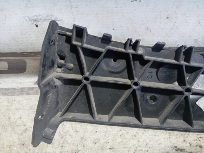 Кронштейн бампера Audi A4 2002 B6