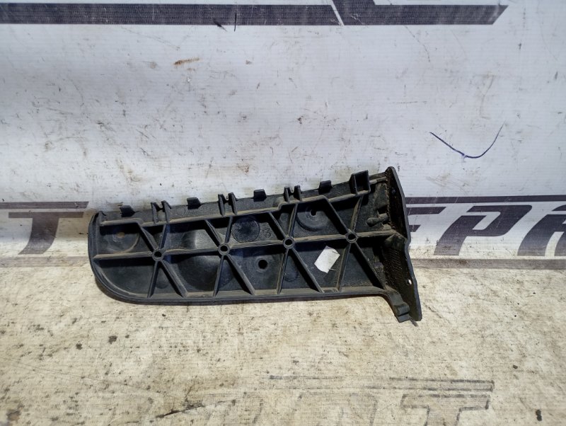 Кронштейн бампера Audi A4 2002 B6