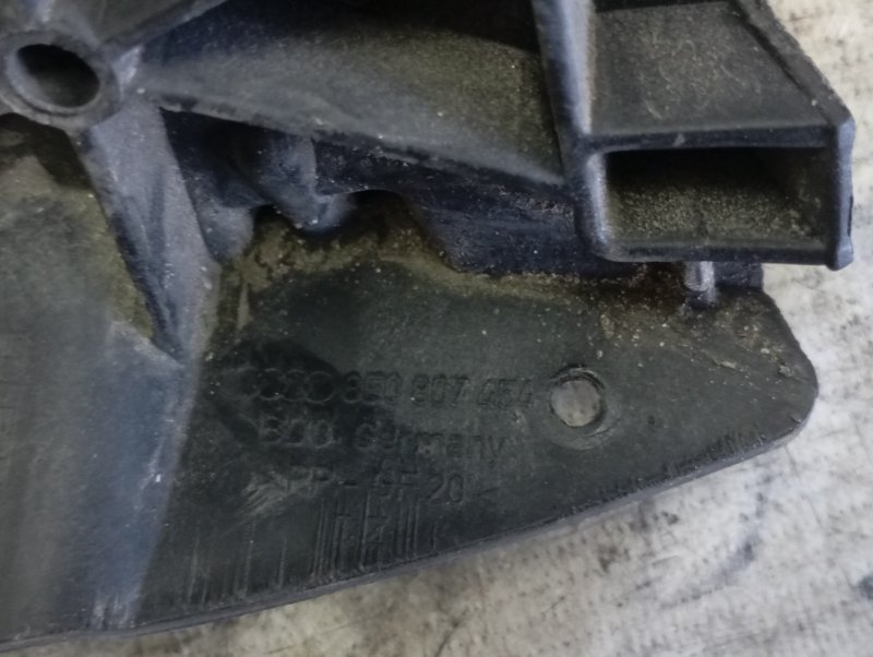 Кронштейн бампера Audi A4 2002 B6