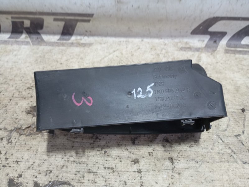 Воздухозаборник Audi A3 2010 8P