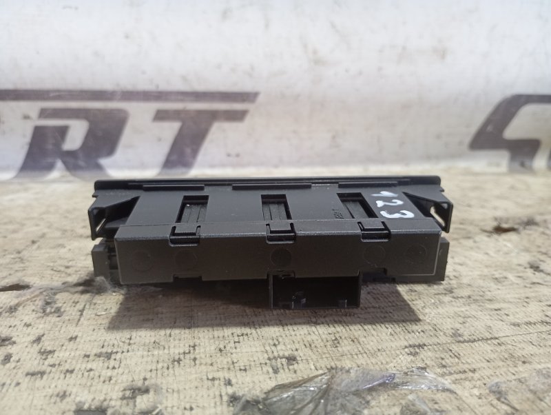Блок кнопок Volkswagen Tiguan 2014 5N