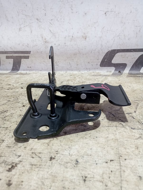 Петля капота Audi A6 2007 C6