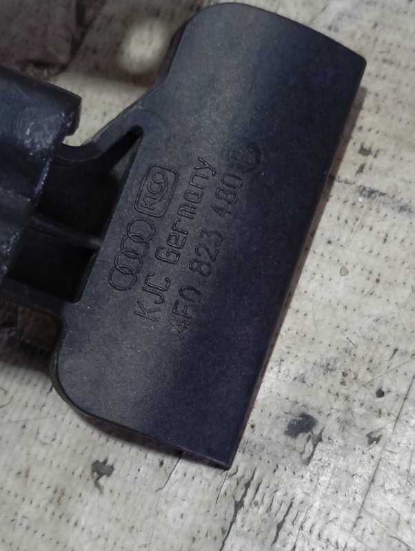 Петля капота Audi A6 2007 C6