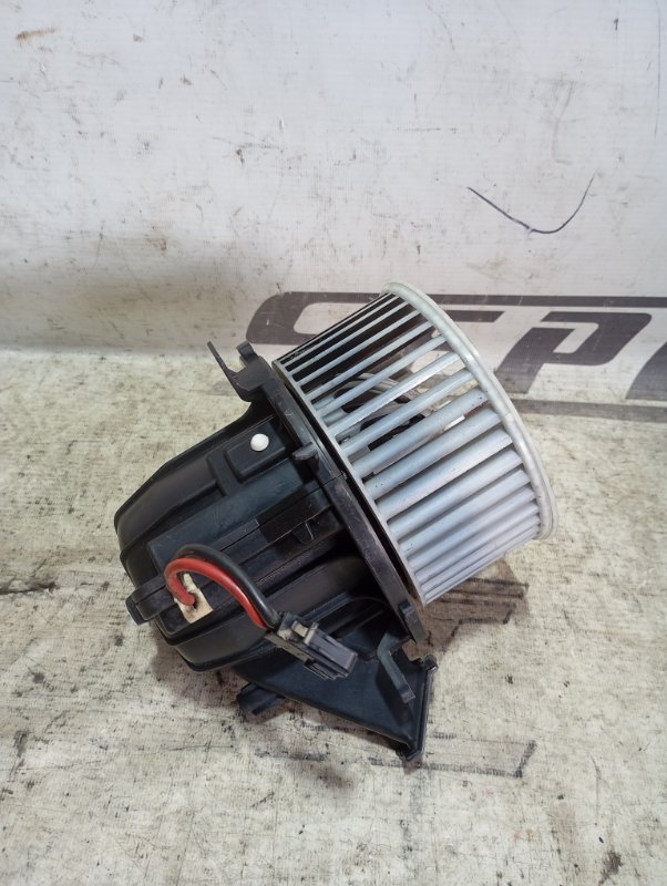 Моторчик печки Audi A4 2011 B8