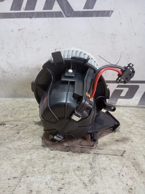 Моторчик печки Audi A4 2011 B8