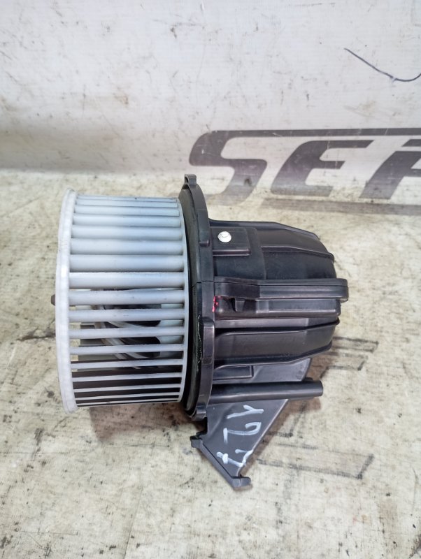 Моторчик печки Audi A4 2011 B8