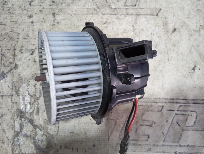 Моторчик печки Audi A4 2011 B8