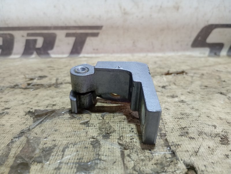 Петля двери верхняя Audi A4 2006 B7