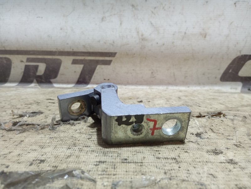 Петля двери верхняя Audi A4 2006 B7