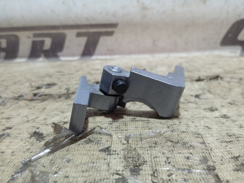 Петля двери верхняя Audi A4 2006 B7