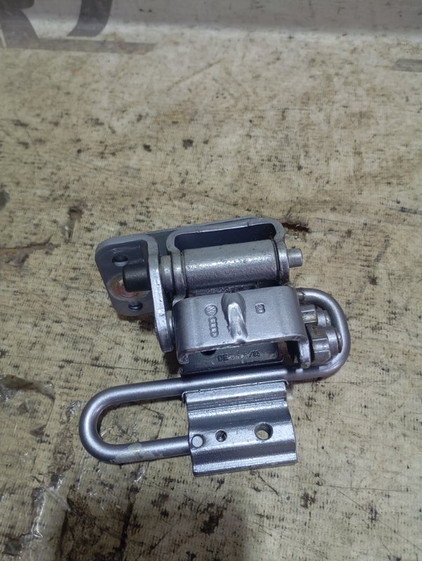 Петля двери верхняя Audi A4 2006 B7