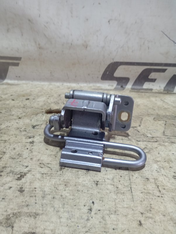 Петля двери верхняя Audi A4 2006 B7