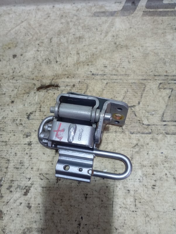 Петля двери верхняя Audi A4 2006 B7