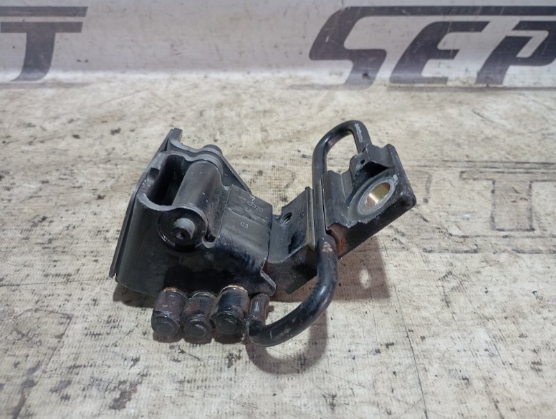 Петля двери верхняя Audi A4 2002 B6
