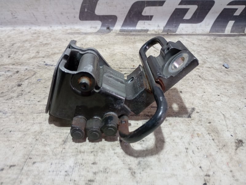 Петля двери верхняя Audi A3 2010 8P