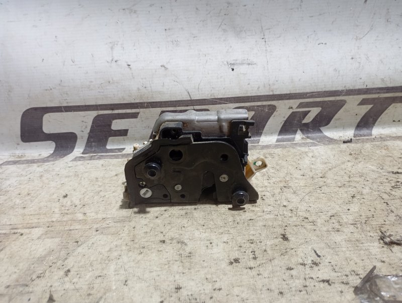 Замок двери Audi Q5 2010 8R