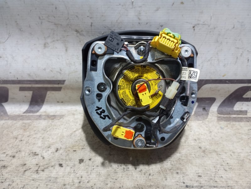 Подушка безопасности в руль Audi Q5 2010 8R