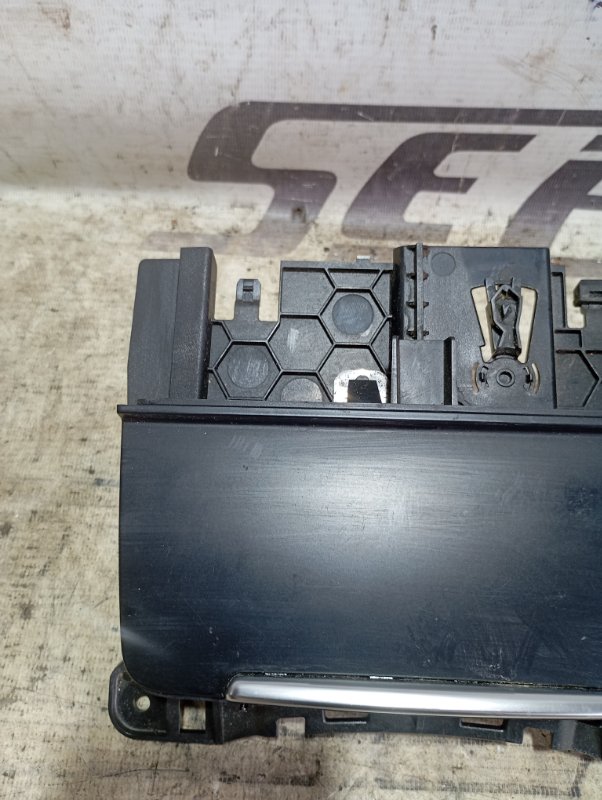 Прикуриватель Audi Q5 2010 8R