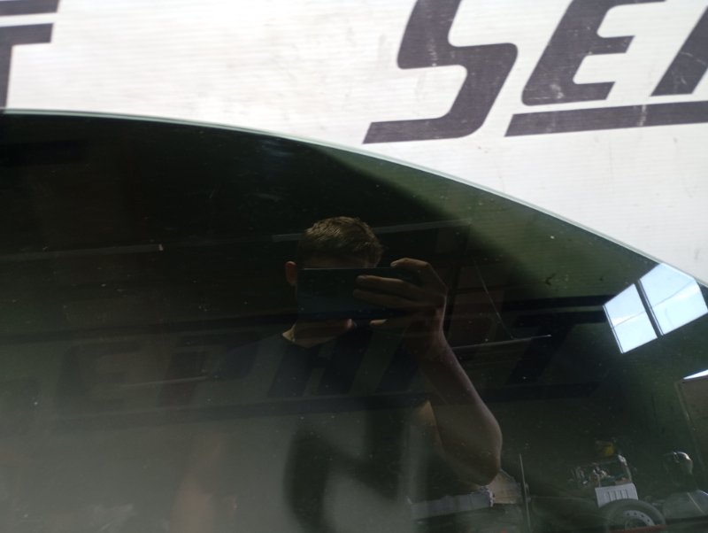 Стекло Audi Q5 2010 8R