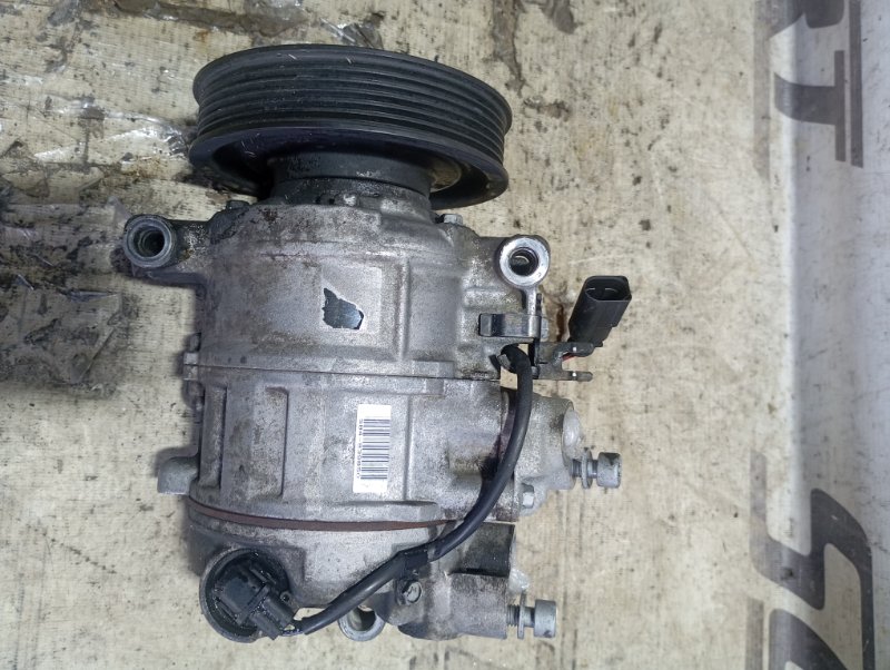 Компрессор кондиционера Audi Q5 2010 8R