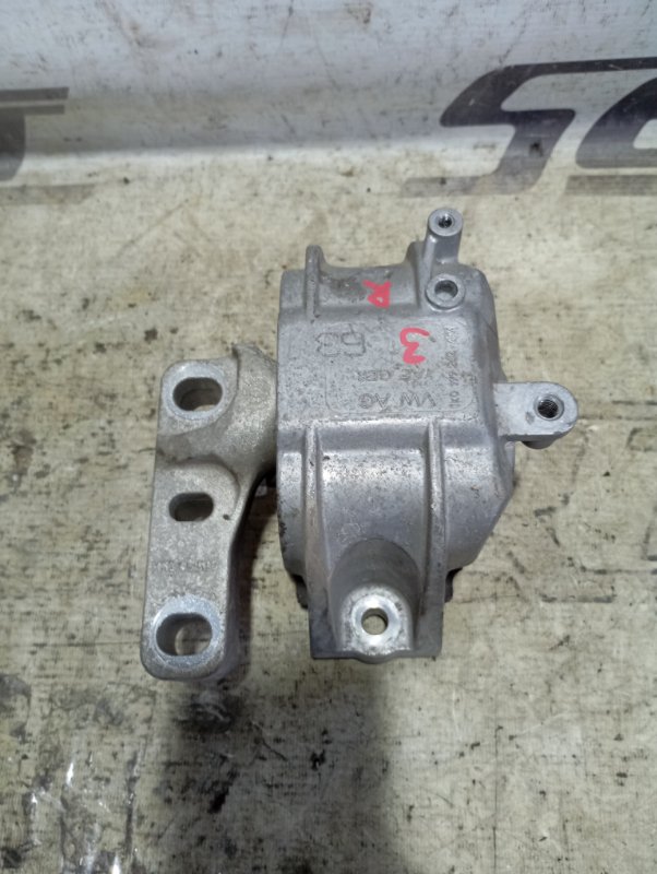 Подушка двигателя Audi A3 2011 8P