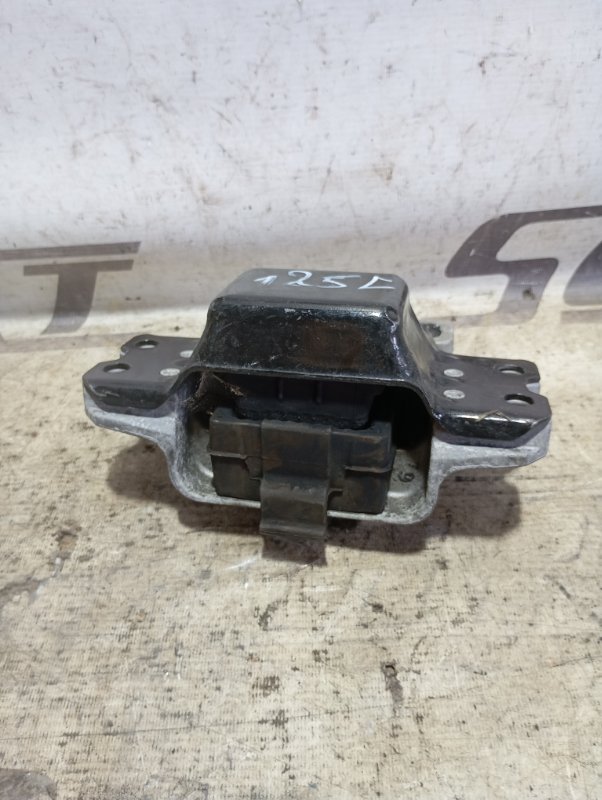 Подушка двигателя Audi A3 2011 8P