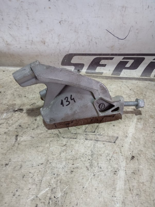 Подушка двигателя Audi A4 2011 B8