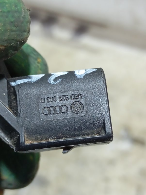 Датчик удара Audi Q5 2010 8R