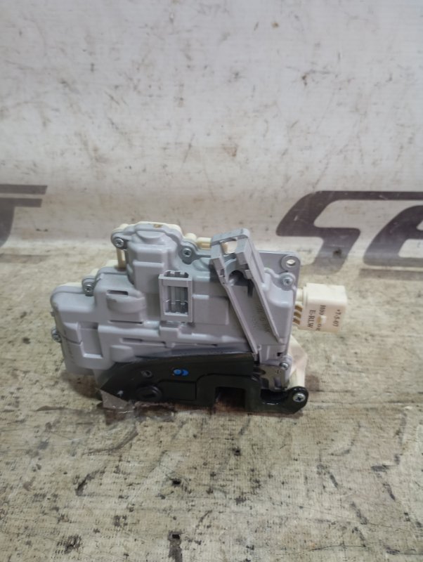 Замок двери Audi A6 2007 C6