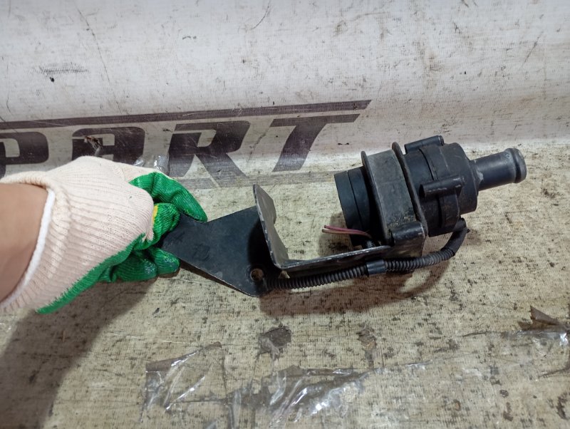 Помпа дополнительная Audi Q5 2010 8R