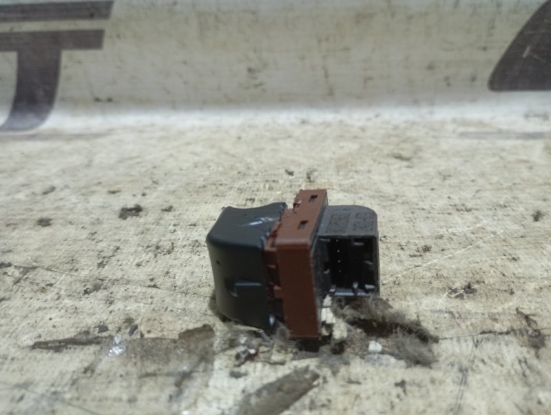 Кнопка открывания багажника Audi A4 2011 B8