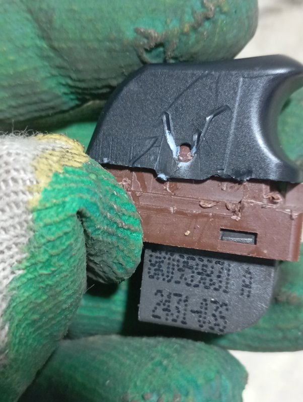 Кнопка открывания багажника Audi A4 2011 B8