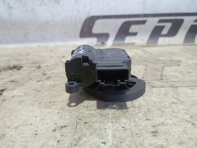 Сервопривод заслонки печки Audi A4 2006 B7