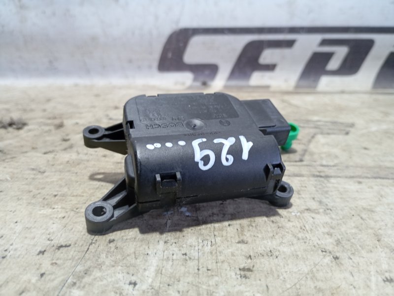 Сервопривод заслонки печки Audi A4 2006 B7