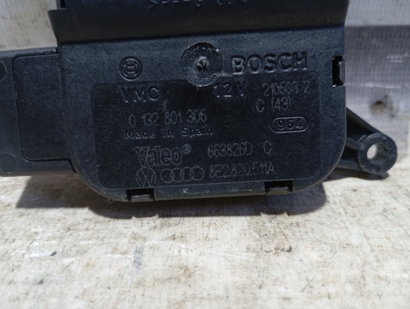 Сервопривод заслонки печки Audi A4 2002 B6