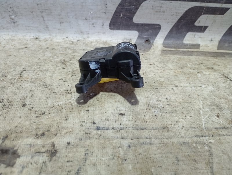 Сервопривод заслонки печки Audi A4 2002 B6