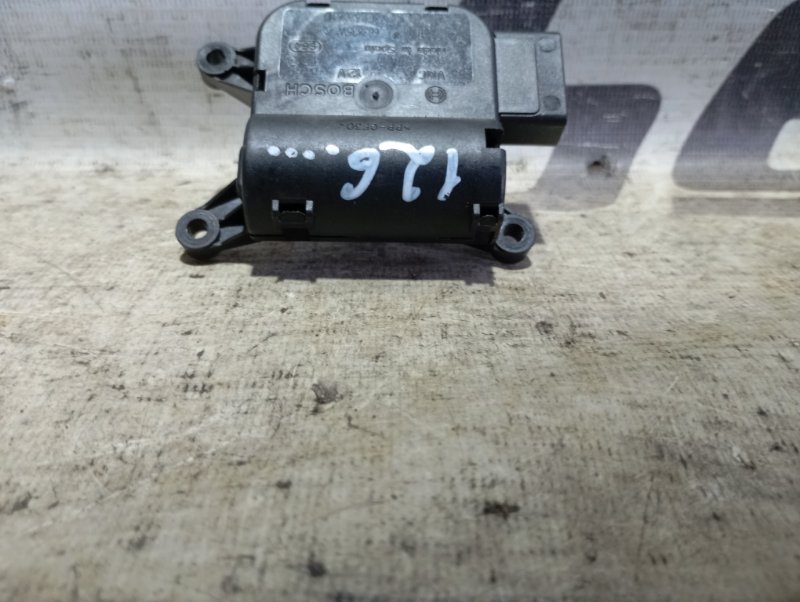 Сервопривод заслонки печки Audi A4 2002 B6