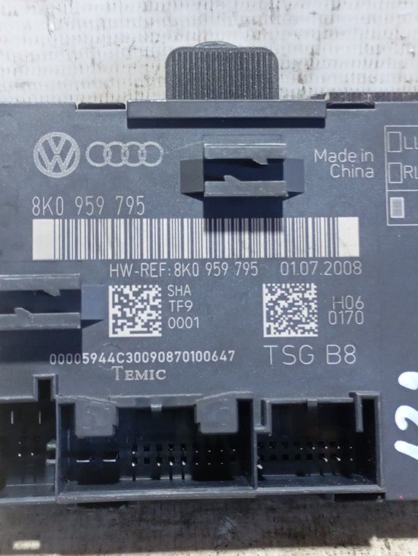 Блок управления двери Audi A4 2008 B8