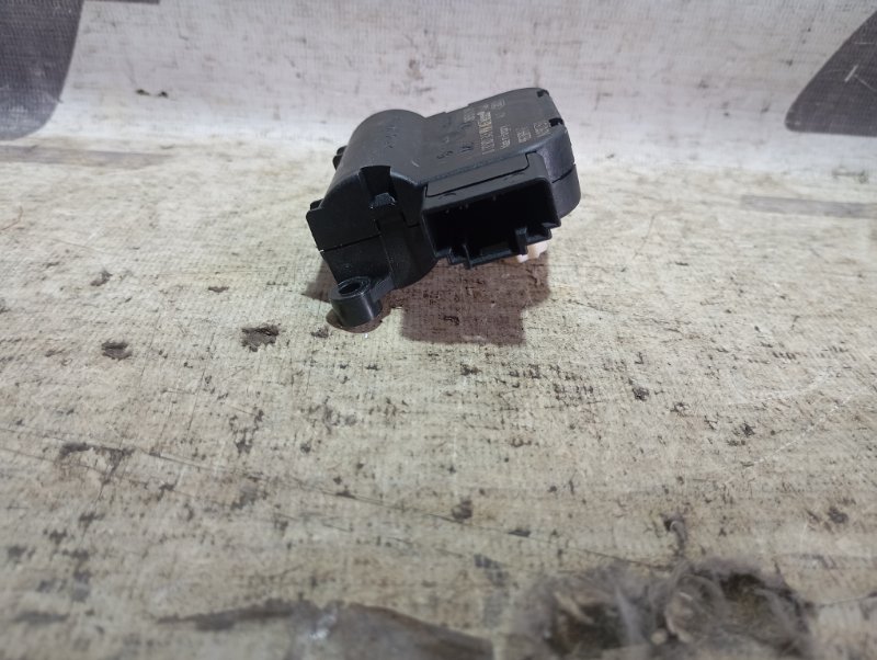 Сервопривод заслонки печки Audi A3 2011 8P