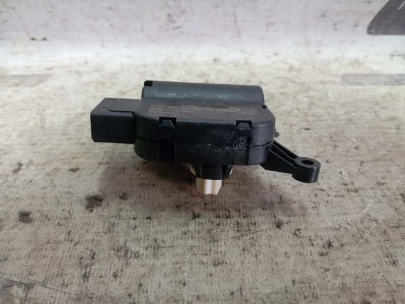 Сервопривод заслонки печки Audi A3 2011 8P