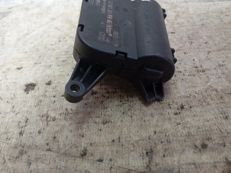 Сервопривод заслонки печки Audi A3 2011 8P