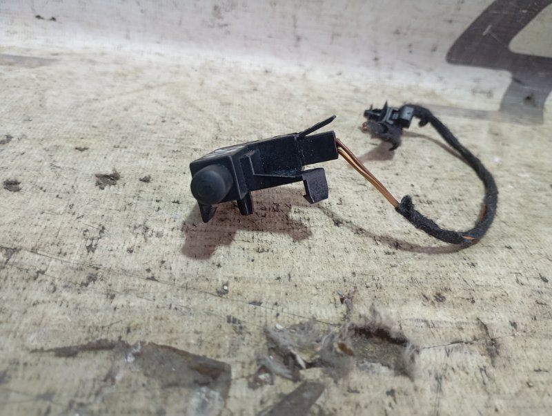 Выключатель концевой стояночного тормоза Audi A3 2011 8P