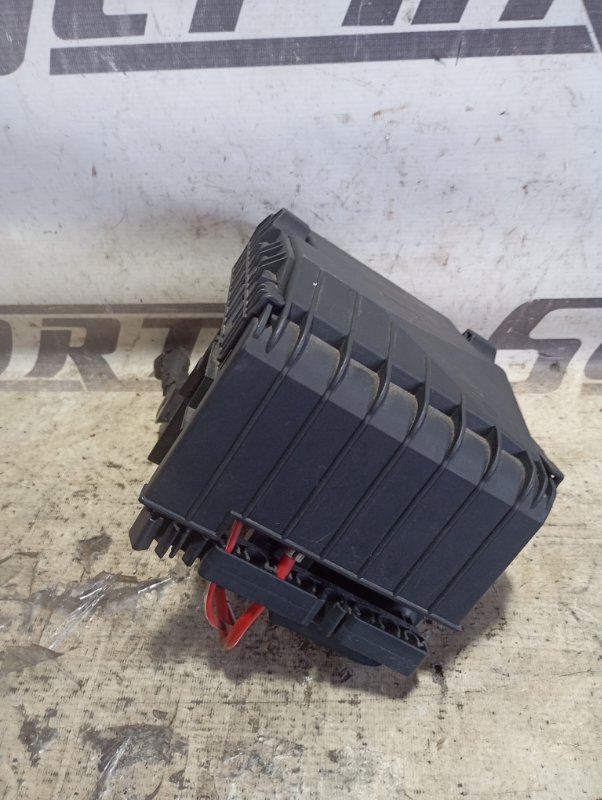 Блок предохранителей Audi A3 2011 8P